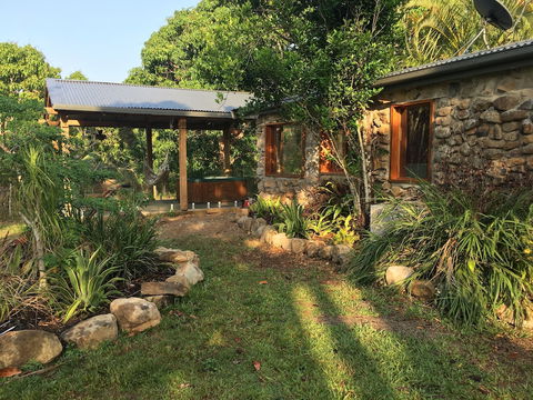 Palm Grove Rainforest Retreat - Accommodation Cooktown 0