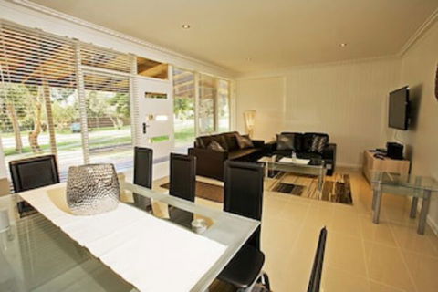 Beach House Units - 1 - Accommodation Cooktown 0
