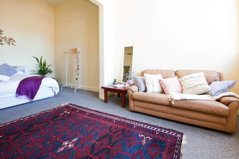 WB319 Chatswood Charmer Roomy 3 Bed Apartment - Accommodation Cooktown 2