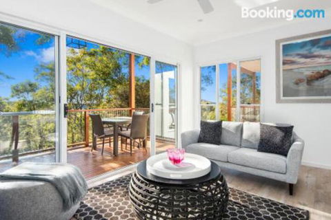 Avalon Tree House - Accommodation Cooktown 3