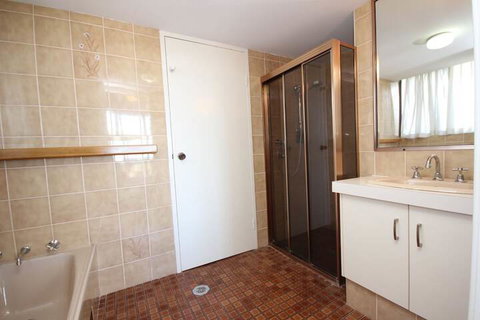 Pinnacle Unit 403 - Accommodation Cooktown 7