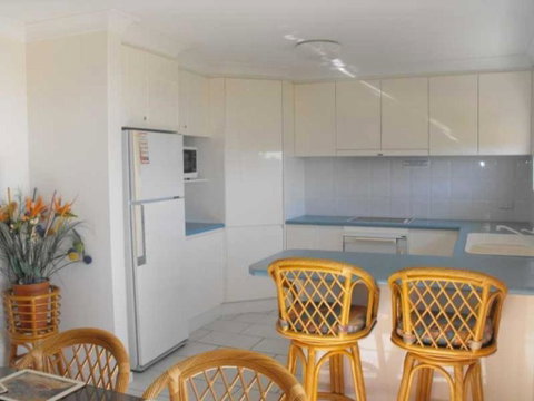 Hi Surf Unit 2 92 Head Street Forster - Accommodation Cooktown 2