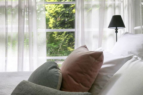 Morton Brae Luxury Cottage Sassafras - Accommodation Cooktown 2