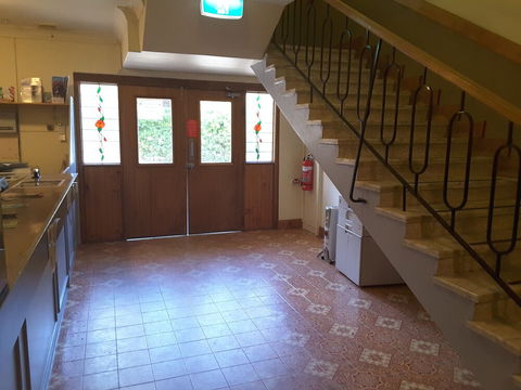 Blue Mountains Motel - Accommodation Cooktown 1