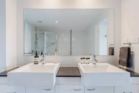 SOLARIS At Fingal Bay - Accommodation Cooktown 6