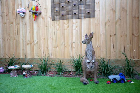 AUJOY 3 Bed Townhouse Burwood 3 - Accommodation Cooktown 1