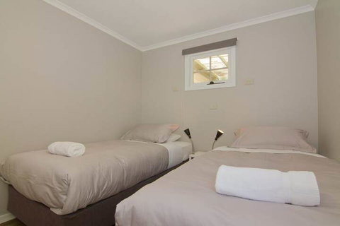 Atticus Cottage - Accommodation Cooktown 5