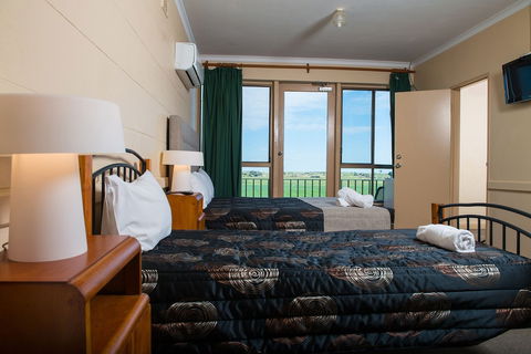 Riverside Hotel Motel - Accommodation Cooktown 1