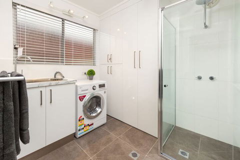 The Manhattan Central & Sophisticated - Accommodation Cooktown 7