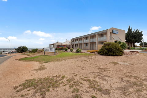 Moonta Bay Motel - Accommodation Cooktown 0