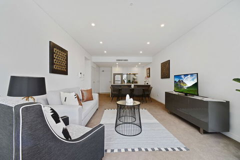 HomeHotel Waterside Luxury & New Residences - Accommodation Cooktown 3