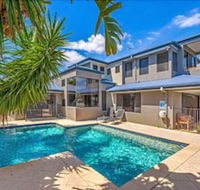 Gold Coast Stunning Waterfront Retreat by Hostrelax - Accommodation Cooktown