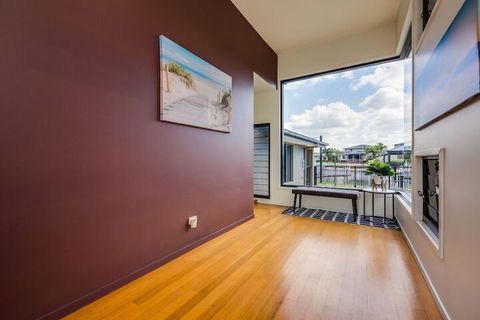 Gold Coast Stunning Waterfront Retreat By Hostrelax - Accommodation Cooktown 2