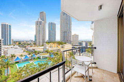 Private Apartment In The Heart Of Surfers Paradise - Accommodation Cooktown 0