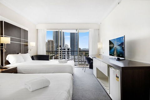 Private Apartment In The Heart Of Surfers Paradise - Accommodation Cooktown 4