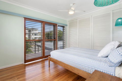 BEACH HOUSE On PEARL - Accommodation Cooktown 4
