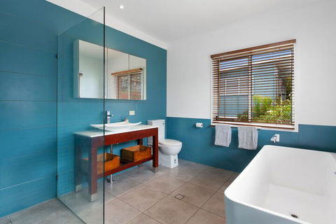 BEACH HOUSE On PEARL - Accommodation Cooktown 6