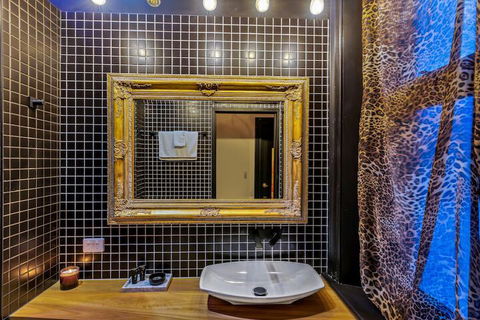 BANK192 - Accommodation Cooktown 6