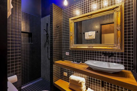 BANK192 - Accommodation Cooktown 4