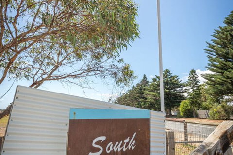 South Shores Yellowfin Villa 95 South Shores Normanville - Accommodation Cooktown 1