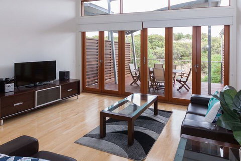 South Shores Trevally Villa 41 South Shores Normanville - Accommodation Cooktown 5