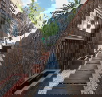 The Jetty Beach Apartment by Ready Set Host