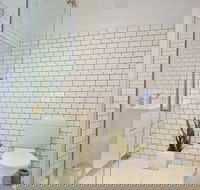 SEA Whispers Inlet Side - Accommodation Cooktown