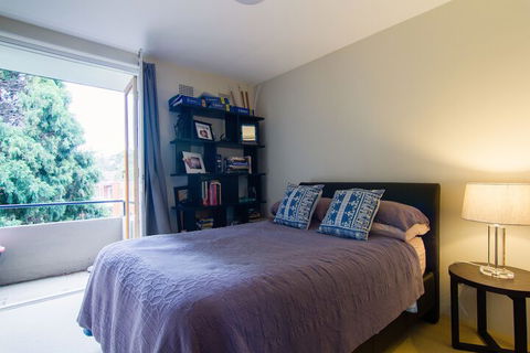 Cozy Apartment In Waverton - Accommodation Cooktown 3