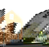 Compass Hut - Accommodation Cooktown