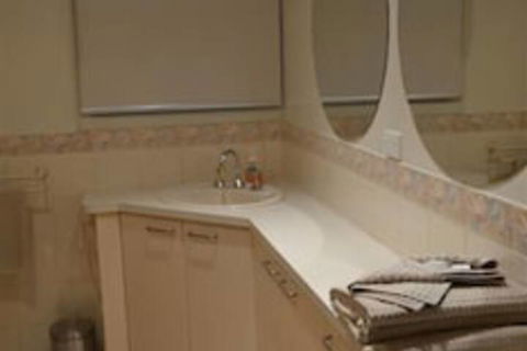 Bancroft Views Apartments - Accommodation Cooktown 4