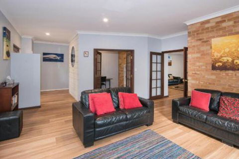 Family Friendly Holiday Haven - Accommodation Cooktown 5