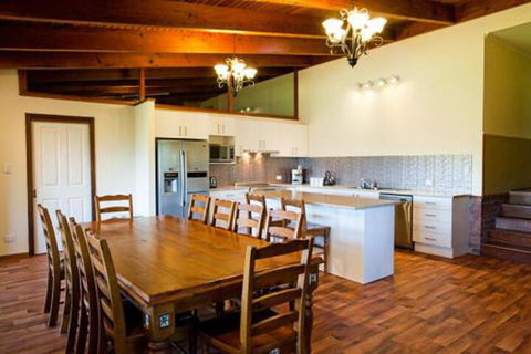 Minimbah Farm Cottages Family Farmstay Choose From 2 & 3 Bedroom Cottages & 6 Bedroom House - Accommodation Cooktown 5