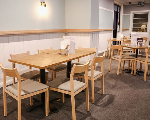 The Australian Hotel Motel Yass - Accommodation Cooktown 4