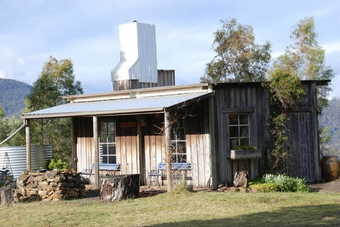 Heimat Chalets - Accommodation Cooktown 0