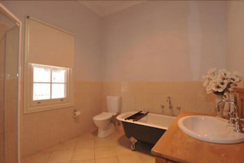 Charlie Bates Cottage - Accommodation Cooktown 6