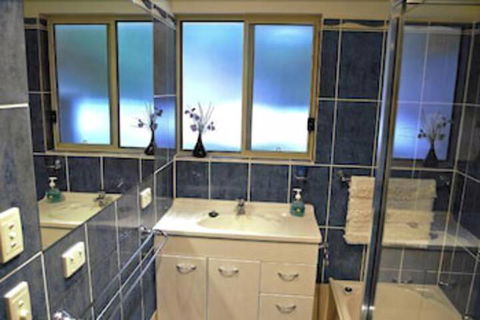 SeaShells Penneshaw - Accommodation Cooktown 5