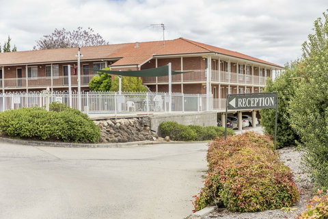 Bathurst Motor Inn - Accommodation Cooktown 0