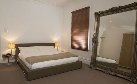 The Ikon Hotel - Accommodation Cooktown 6