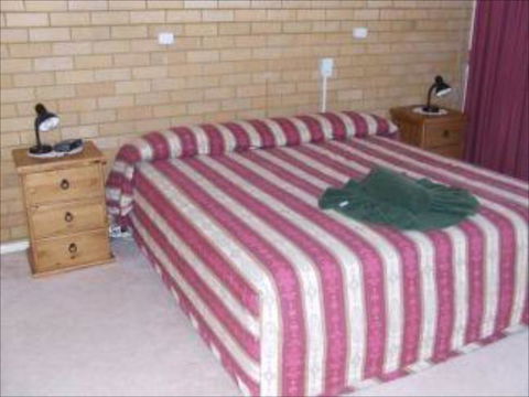 Ambience Holiday Apartments - Accommodation Cooktown 2