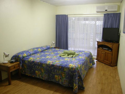 Ambience Holiday Apartments - Accommodation Cooktown 5