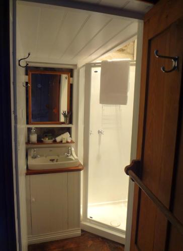 Orfords Sanda House B & B - Accommodation Cooktown 4