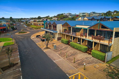 Sea Foam Villas - Accommodation Cooktown 1