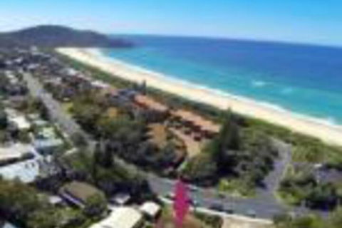 BARRELS At BOOMERANG - Accommodation Cooktown 0