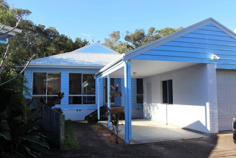 POINT BREAK WEEKLY ONLY - Accommodation Cooktown 5