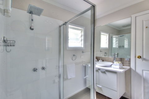 Freycinet Sanctuary At Oyster Bay - Accommodation Cooktown 6