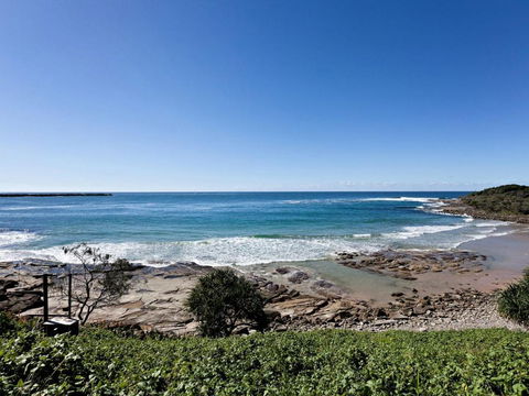 Avalon 2 Uninterrupted Views Almost On The Beach! - Accommodation Cooktown 2