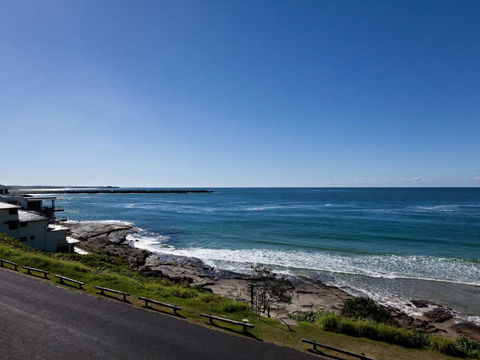 Avalon 2 Uninterrupted Views Almost On The Beach! - Accommodation Cooktown 5