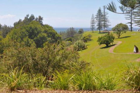 Central N Surf - Accommodation Cooktown 4