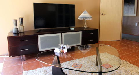 Ou+look BnB - Accommodation Cooktown 3