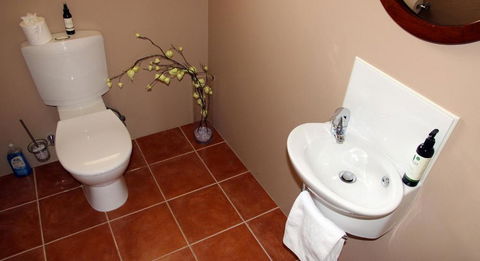 Ou+look BnB - Accommodation Cooktown 2